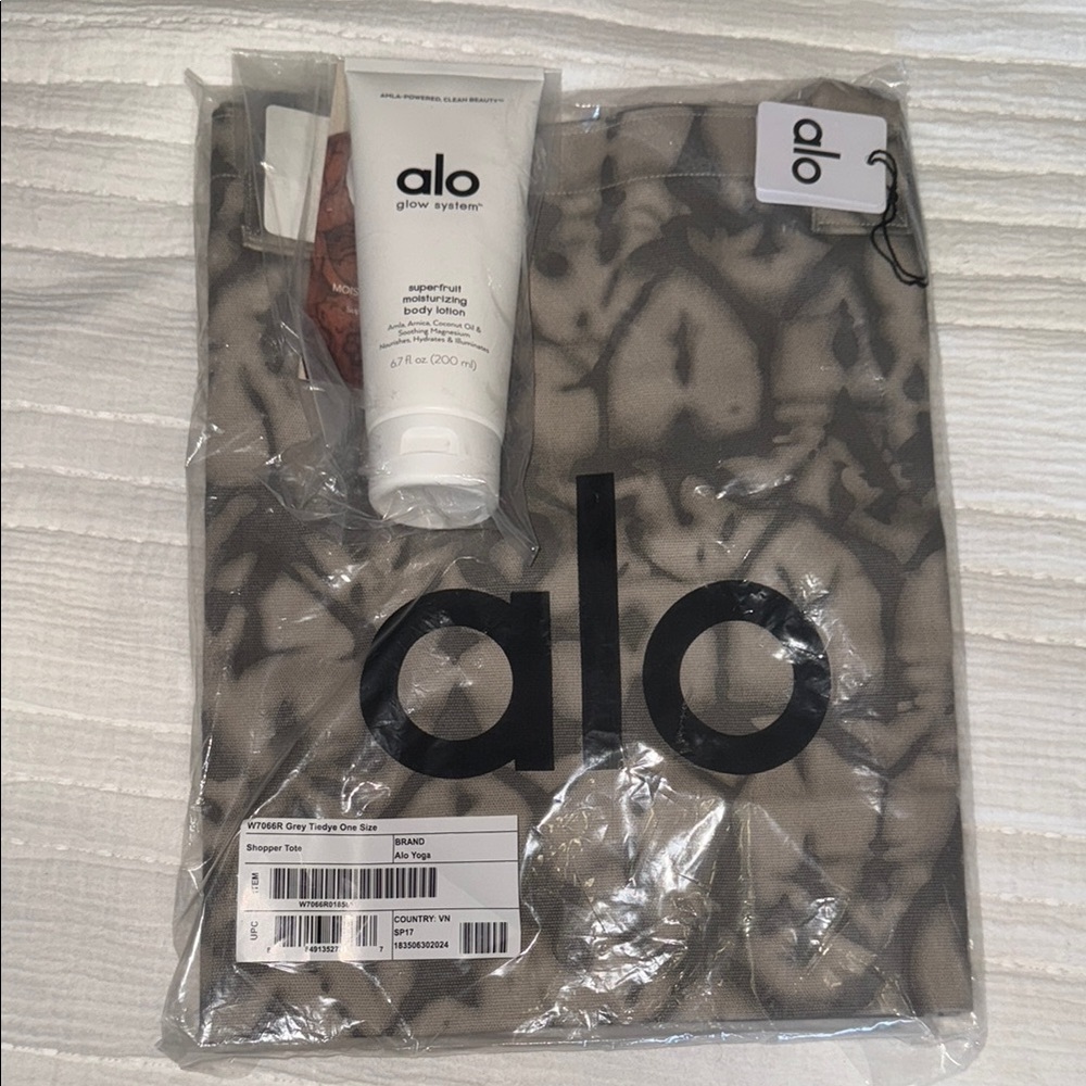 Alo Yoga Tie Dye Shopper Tote
